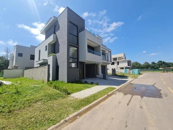 Viva com Qualidade e Segurança – Casa Nova em Condomínio no Santa Cândida por R$ 1.150.000,00