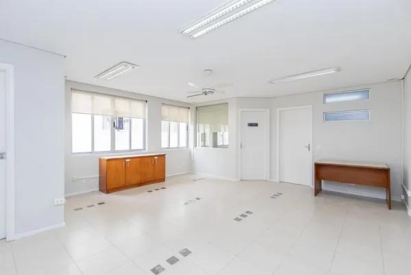 Sala comercial à venda no Centro Curitiba/PR