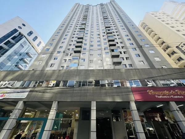 Apartamento à venda com 2 quartos, 41,00m² privativo, 1 vaga no Bigorrilho - Curitiba -  Vista definida.