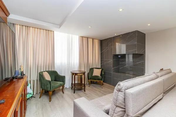 Apartamento para venda, Elevador Privativo | 4 Quartos | Água Verde/Batel