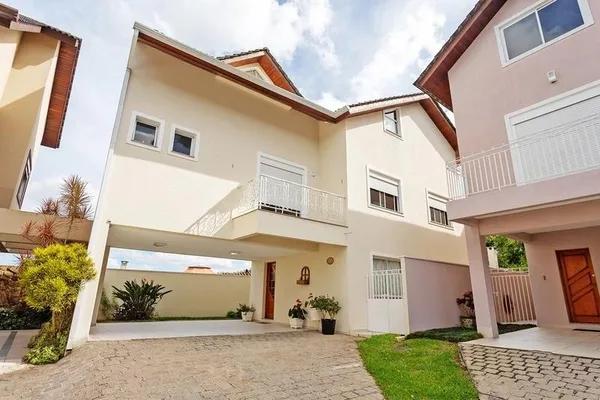 🏡 Sobrado Triplex em Condomínio Fechado | Bom Retiro | 282m² Privativos