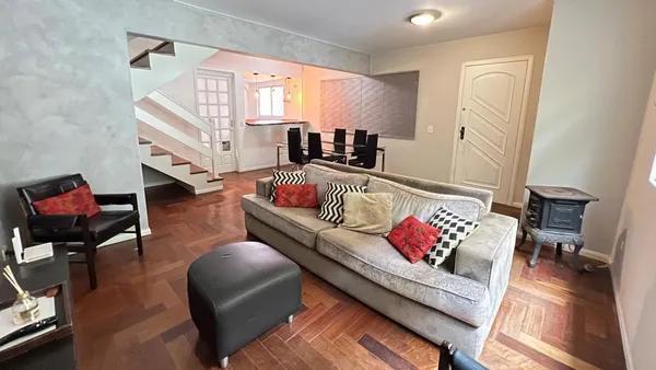 Casa 3 Quartos com suíte e 3 vagas - Santa Felicidade