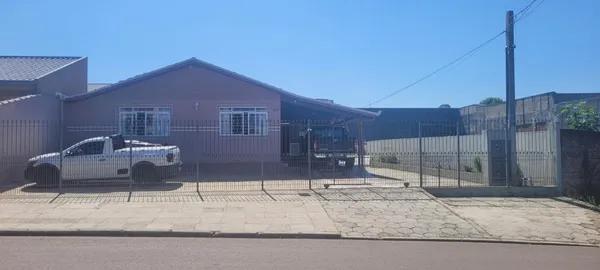 CASA com 3 dormitórios à venda com 660m² por R$ 985.000,00 no bairro Xaxim - CURITIBA / PR
