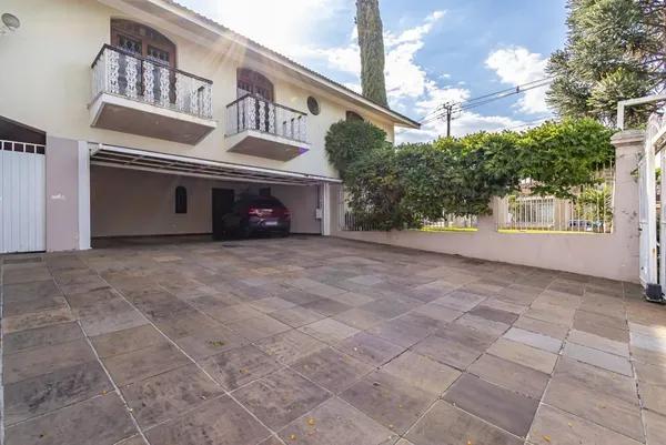 Casa Alto Padrão no Jardim Social - Ideal para morar ou investir!