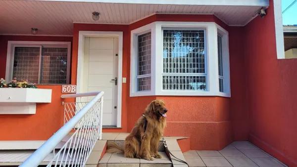 SOBRADO com 3 dormitórios à venda com 136.96m² por R$ 599.000,00 no bairro Bacacheri - CURITIBA / PR