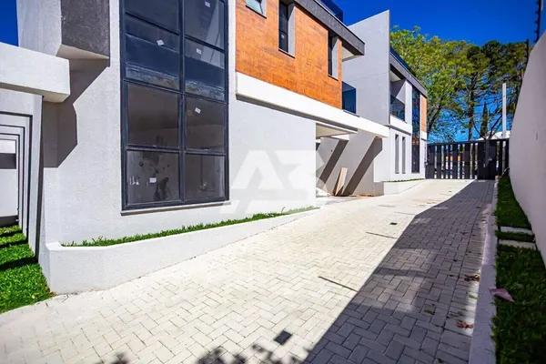 Sobrado com 3 dormitórios à venda, 155 m² por R$ 1.383.600,00 - Mercês - Curitiba/PR