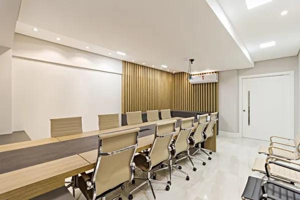 Edifício com 6 Pavimentos (subsolo+05 andares) Área Construída = 1.028,00 m² no Xaxim