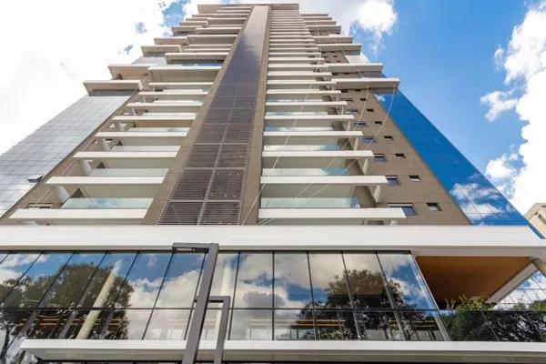 Apartamento novo, três suítes, duas vagas + depósito, andar alto- Agua Verde/PR.