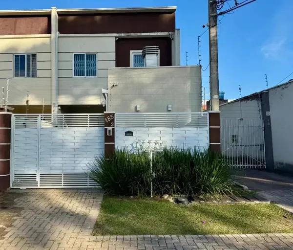 Sobrado com 3 quartos, semimobiliado closet e área gourmet