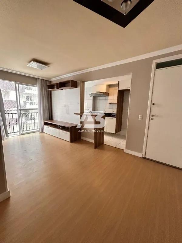 Apartamento de dois quartos na Vila Izabel 