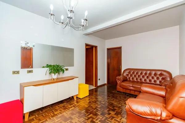 Barracão comercial com casa residencial – Ótima localização na BR-376