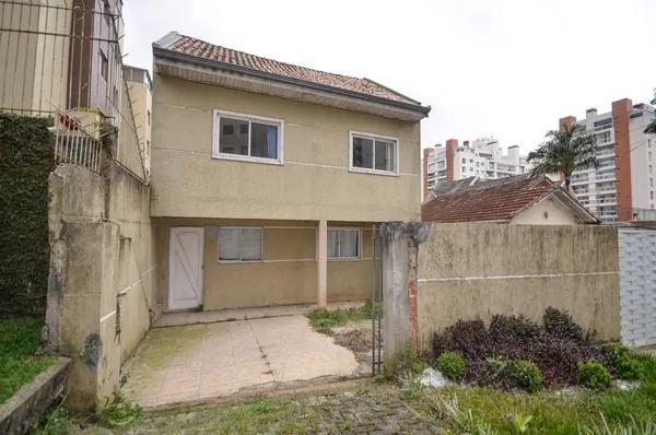 Sobrado no Coração do Cristo Rei - 117 m², Residencial ou Comercial!