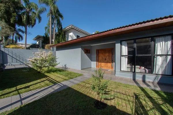Casa com 3 suítes no Batel!