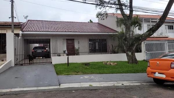 CASA com 4 dormitórios à venda com 363m² por R$ 1.350.000,00 no bairro Xaxim - CURITIBA / PR