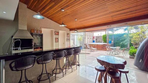 Sobrado com 4 dormitórios à venda, 280 m² por R$ 1.770.000,00 - Jardim das Américas - Curitiba/PR