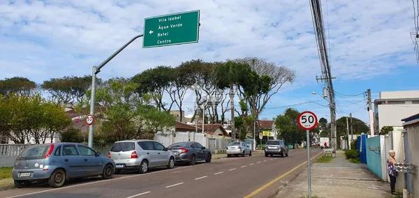Oportunidade Imperdível: Casa Comercial em Localização Fantástica - Rua Principal com Alto Fluxo e Visibilidade