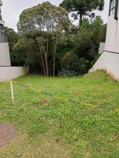 Terreno em Condomínio Fechado no Campo Comprido com 457 m2