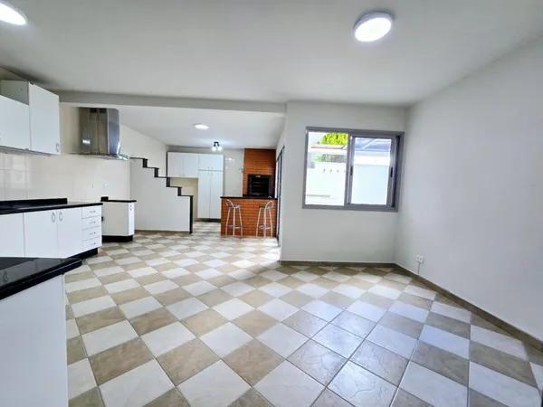 Casa com 5 dormitórios à venda, 220 m² por R$ 1.000.000,00 - Xaxim - Curitiba/PR
