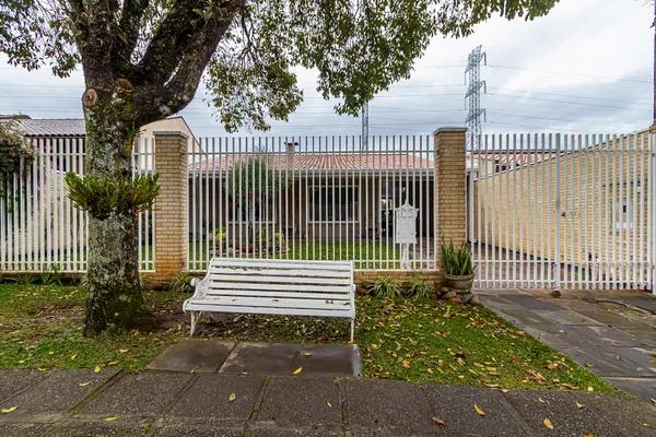Casa 4 dormitórios e 2 suítes à venda, 280m² por R$1.450.000 - Uberaba - Curitiba/PR