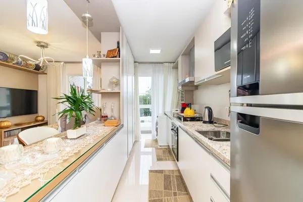 Apartamento semimobiliado com 3 quartos, suíte com closet e sacada gourmet no Xaxim