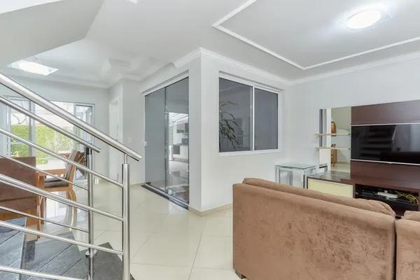 Sobrado triplex completo com quintal e ático – alternativa a apartamento de 3 quartos