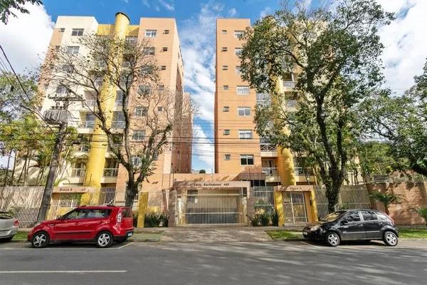 Apartamento no Edifício Saint Barthélemy — Água Verde