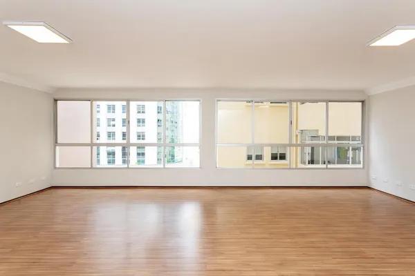 Excelente e amplo apartamento a venda na Rua do Comércio 24 horas, bairro Centro, Edifício Comendador, por R$749.000,00