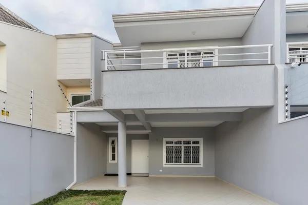 Sobrado triplex completo com quintal e ático – alternativa a apartamento de 3 quartos