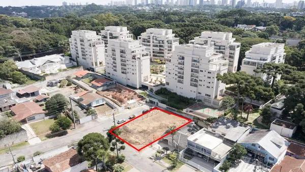 Oportunidade - Terreno de Esquina com 403m² no Campo Comprido