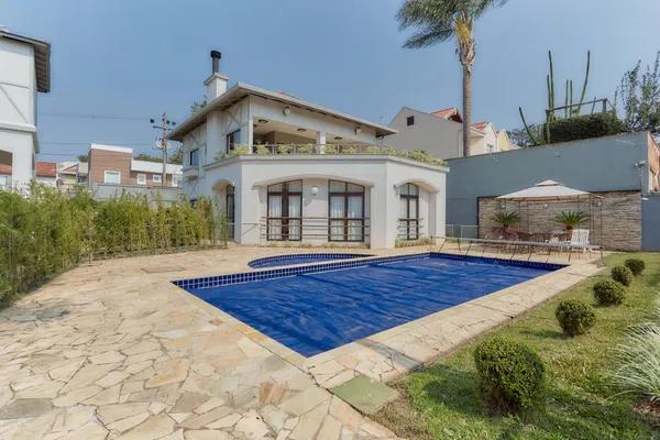 Casa alto padrão no Boqueirão – 204 m² – 3 suítes – Residencial Paysage Hamm Garten
