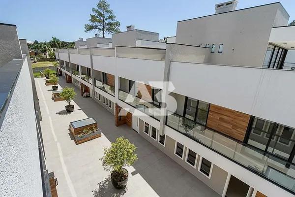 Casa com 3 Suítes à venda, 294 m² por R$ - Santo Inácio - Curitiba/PR