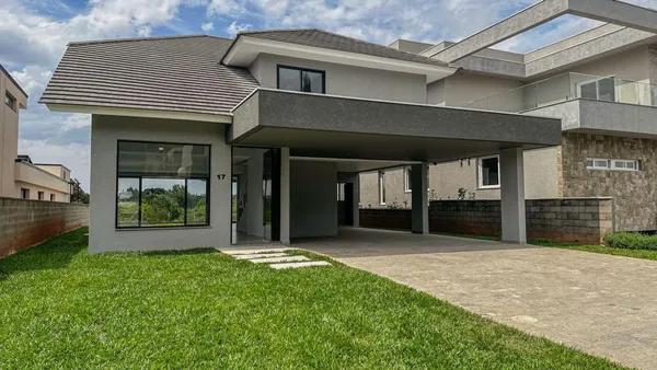 Casa em Condomínio com 3 Suítes - Santa Felicidade - Curitiba/PR