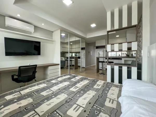 Apartamento com 1 dormitório para alugar, 30 m²