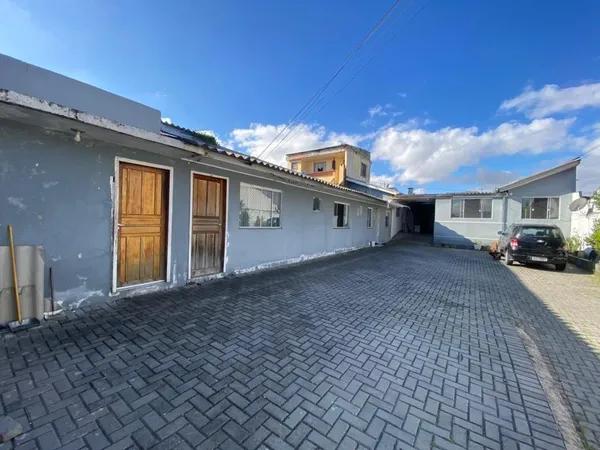 Casa com 6 dormitórios à venda, 200 m² por R$ 849.000,00 - Pinheirinho - Curitiba/PR