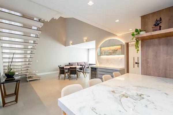 Casa com 4 dormitórios à venda, 330 m² por R$ 3.330.000,00 - São Braz - Curitiba/PR