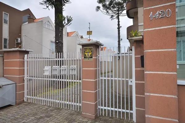Sobrado com 3 dormitórios, 143 m² - venda por R$ 850.000,00 ou aluguel por R$ 5.300,00/mês - Hauer - Curitiba/PR