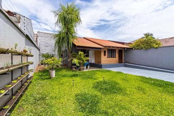 Casa com 5 dormitórios à venda, 303 m² por R$ 1.100.000 - Cajuru - Curitiba/PR