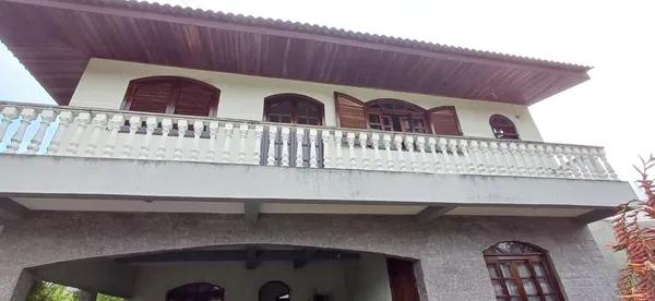 Casa com 2 pavimentos, 4 dormitórios à venda, 200 m²  por R$ 999.800 - Loteamento Pineville - Pinhais/PR